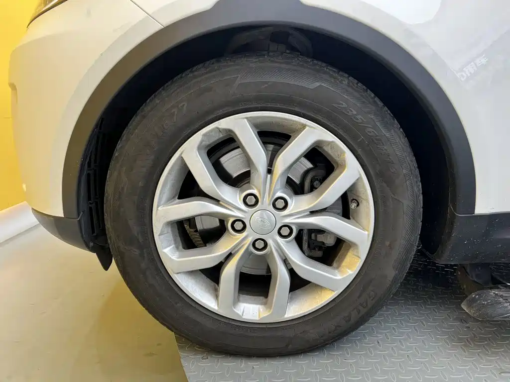 Land Rover Discovery — миниатюра 10