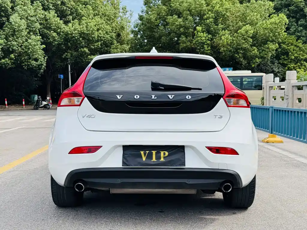 Volvo V40 — миниатюра 7