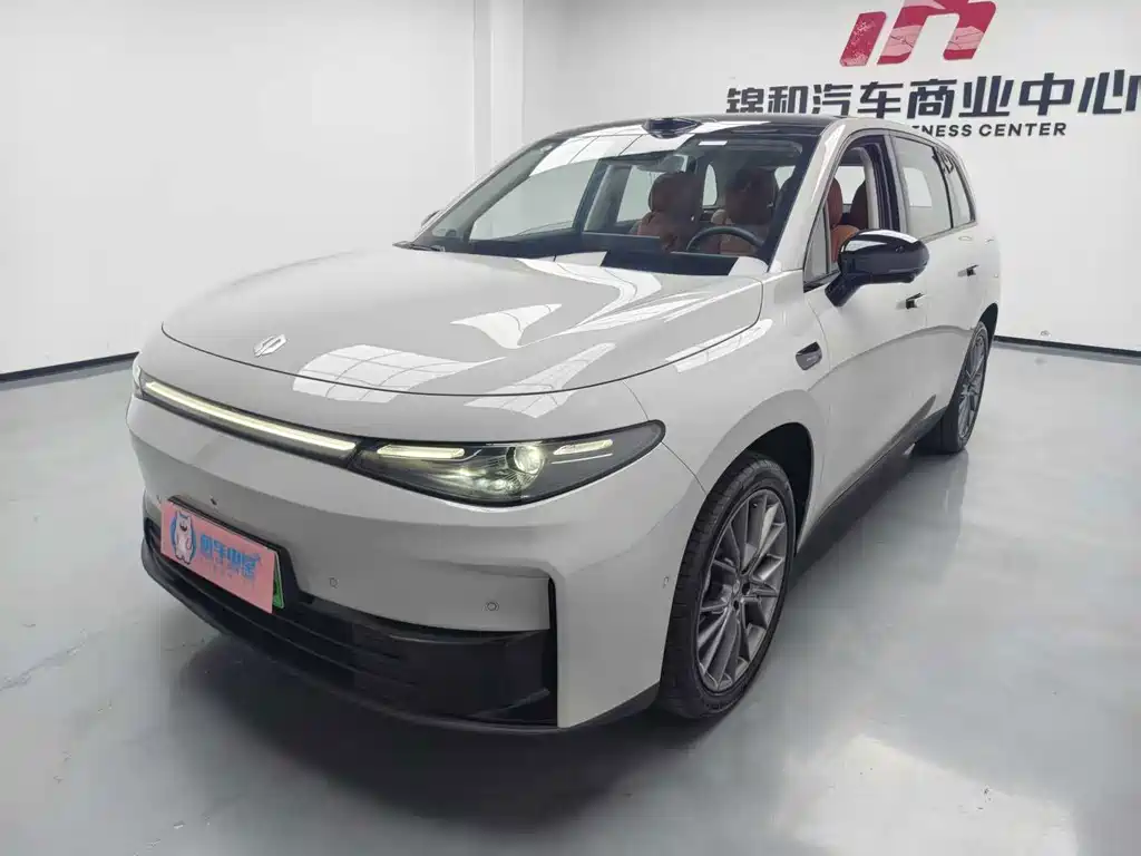 Leapmotor C10