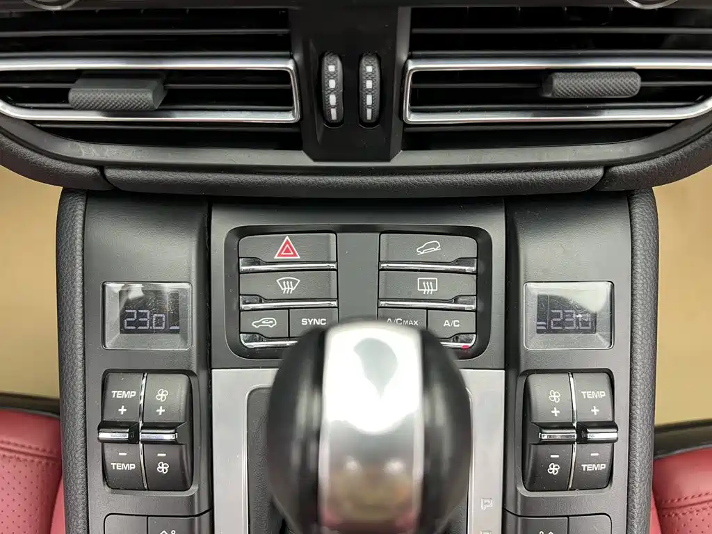 Porsche Macan — миниатюра 24