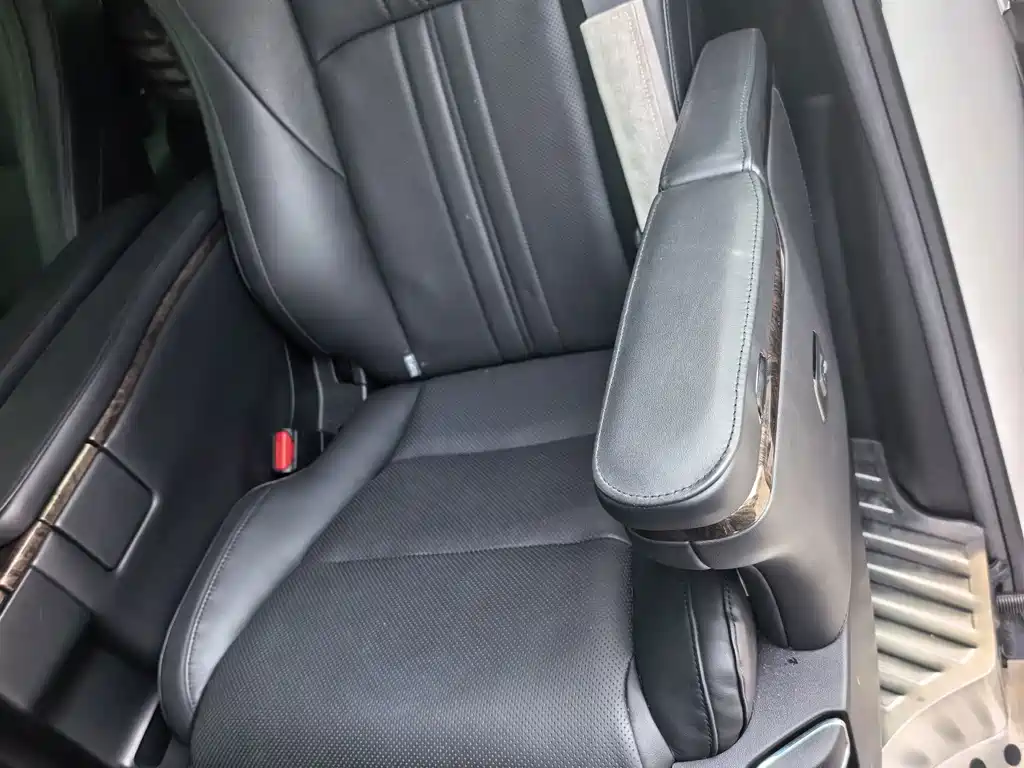 Toyota Vellfire — миниатюра 14