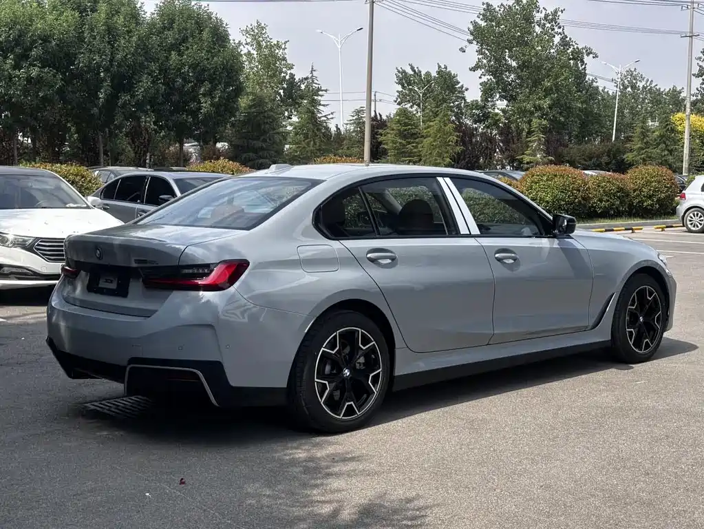 BMW i3 2026 eDrive 40 L