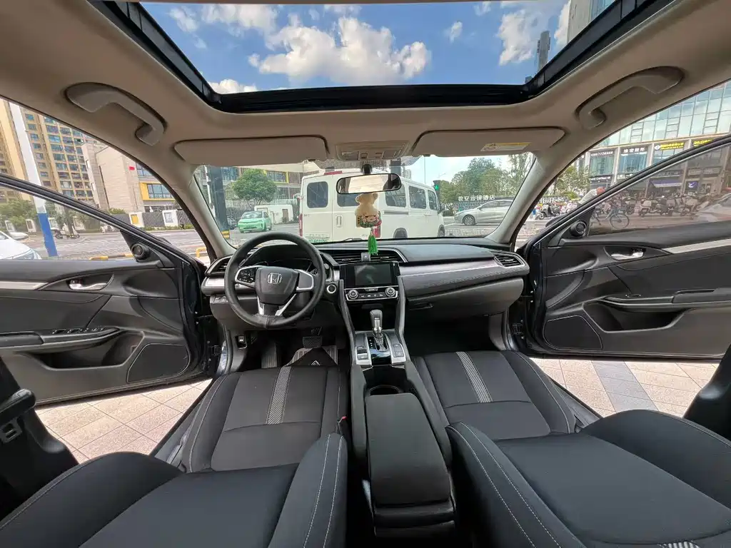 Honda Civic — миниатюра 5