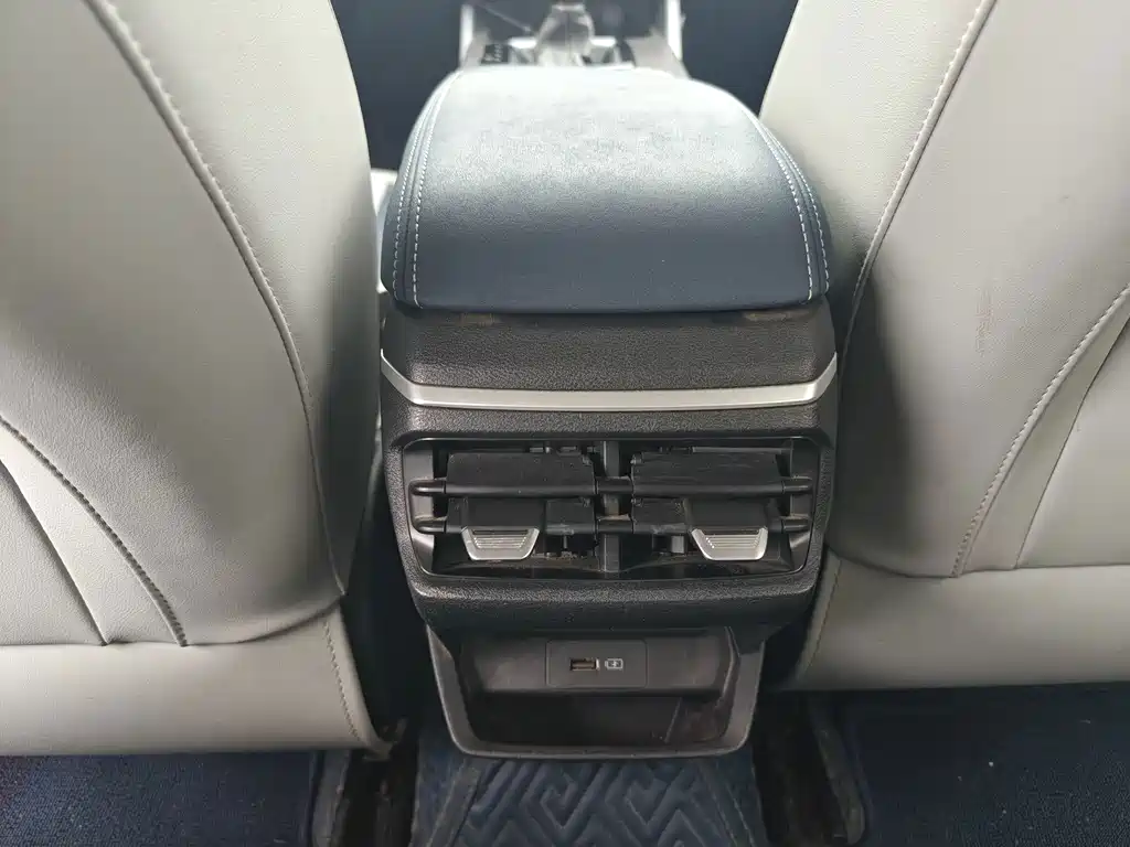 Geely Emgrand — миниатюра 8
