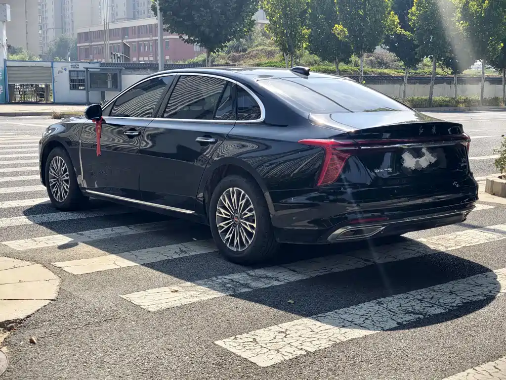 Hongqi Hongqi H5 — миниатюра 8
