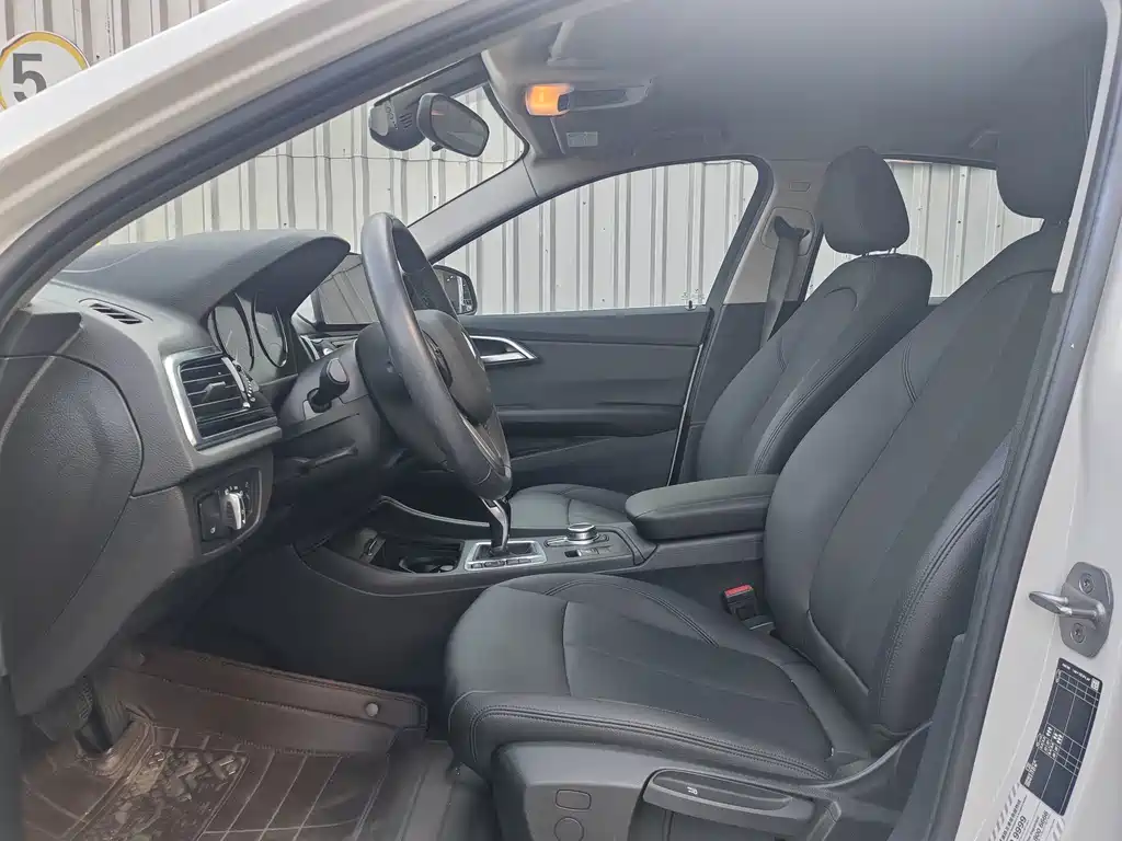 BMW 1 Series — миниатюра 17