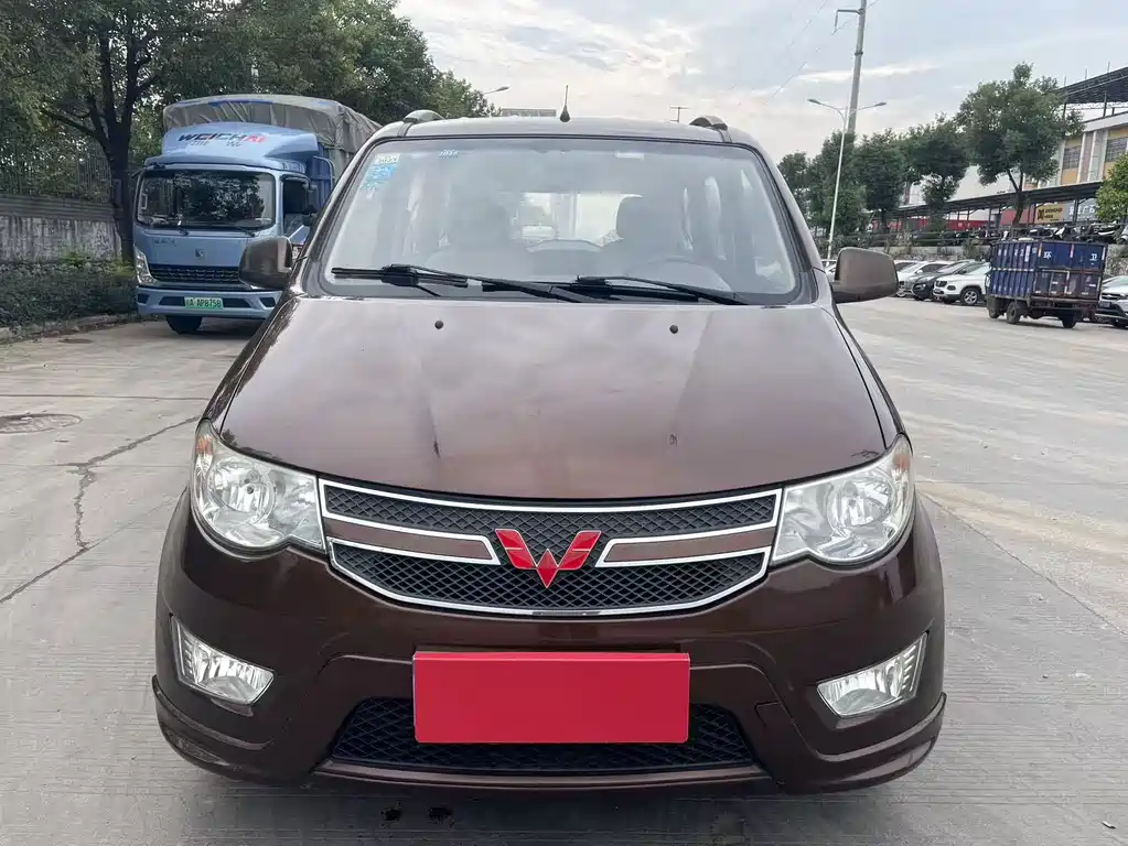 Wuling Hongguang — миниатюра 2