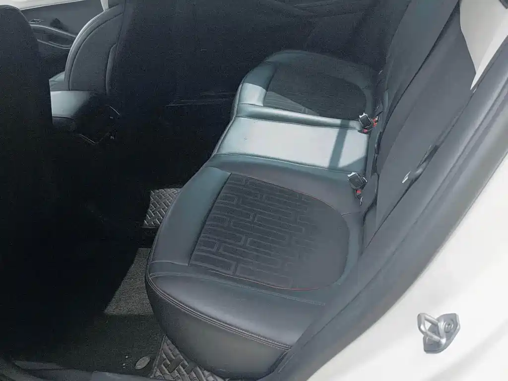 Ford Mondeo — миниатюра 3