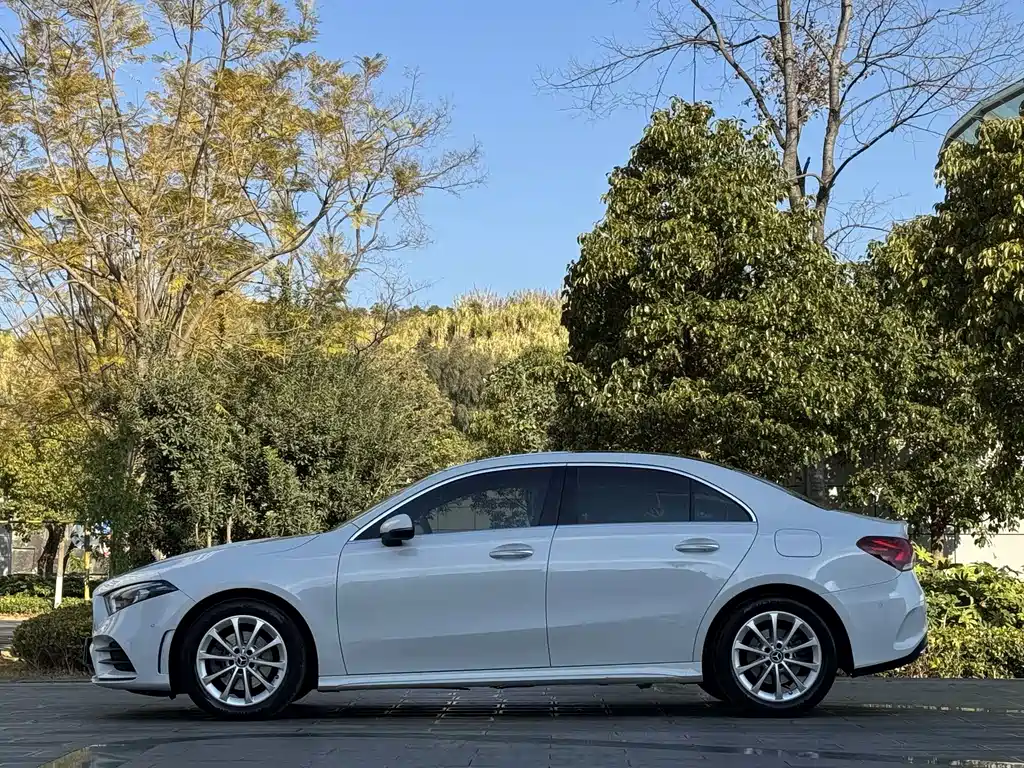 MERCEDES-BENZ A CLASS