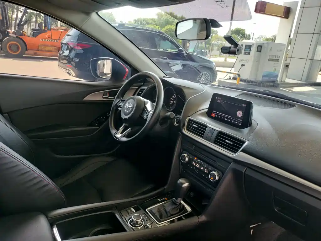 Mazda 3 Axela — миниатюра 16