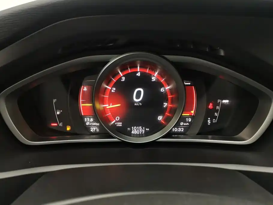 Volvo V40 — миниатюра 14