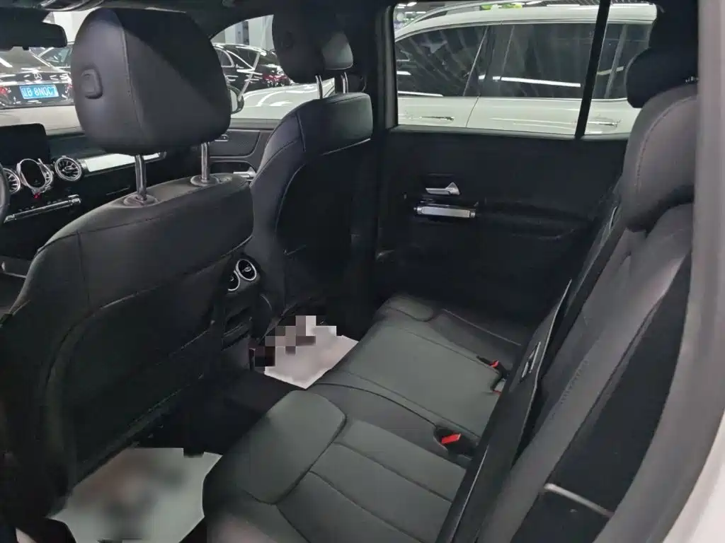 Mercedes-Benz GLB — миниатюра 14
