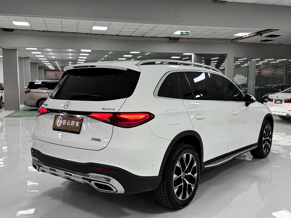 Mercedes-Benz GLC 2023 GLC 260 L 4MATIC 5 мест