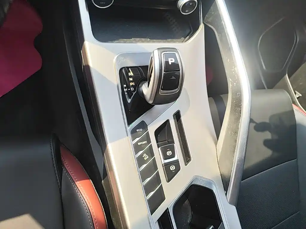 Geely Binyue — миниатюра 14