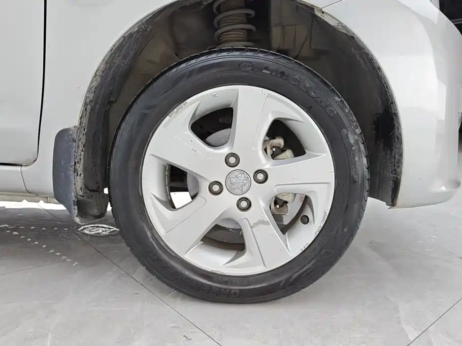 Venucia R30 — миниатюра 6