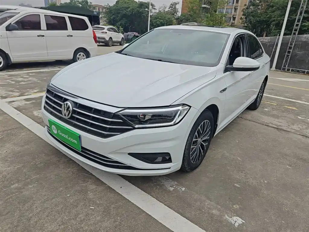 Volkswagen Sagitar 2019