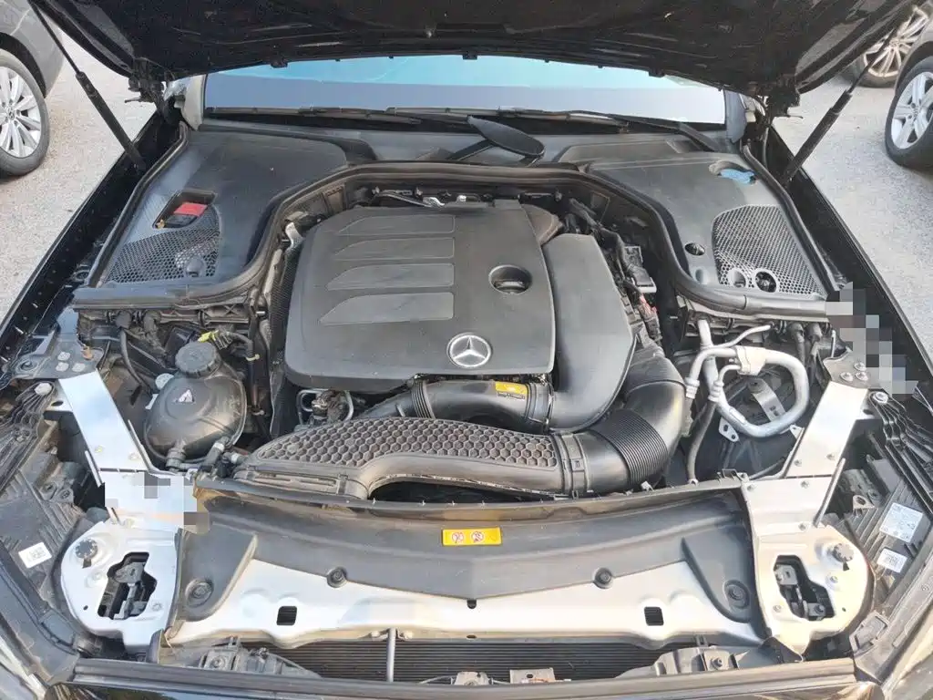 Mercedes-Benz E-Class — миниатюра 16