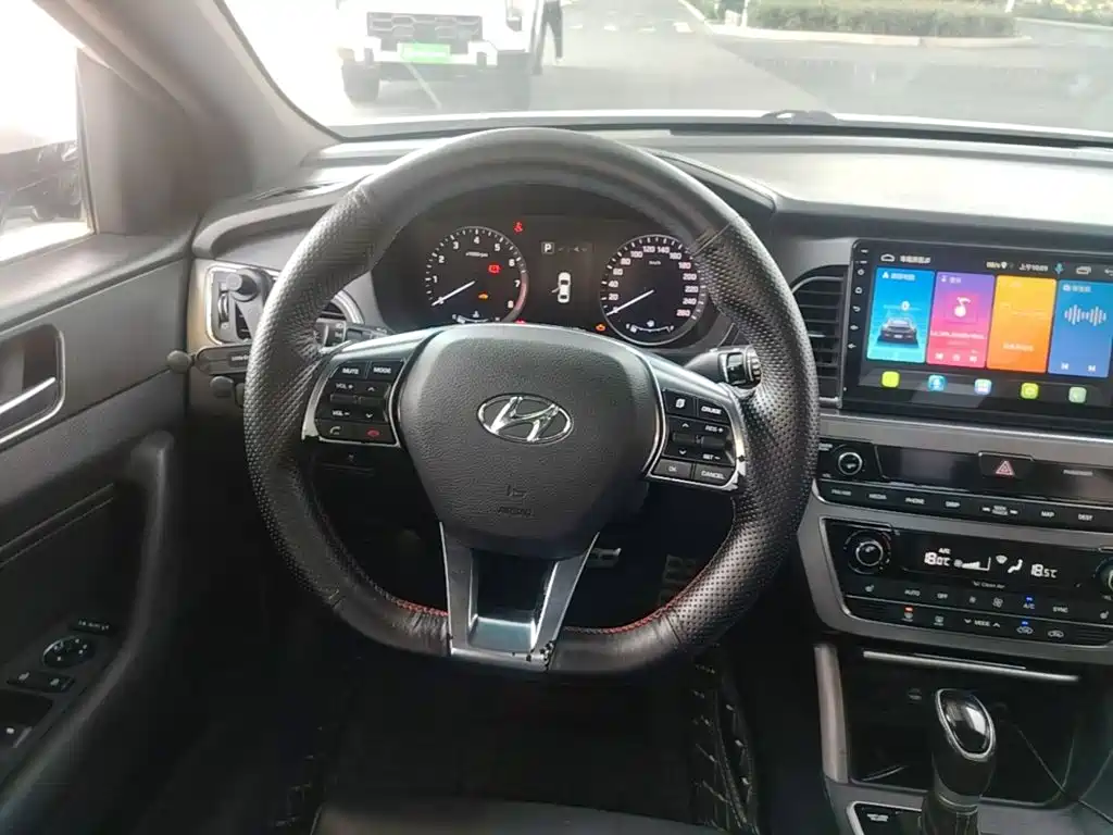 Hyundai Sonata — миниатюра 11