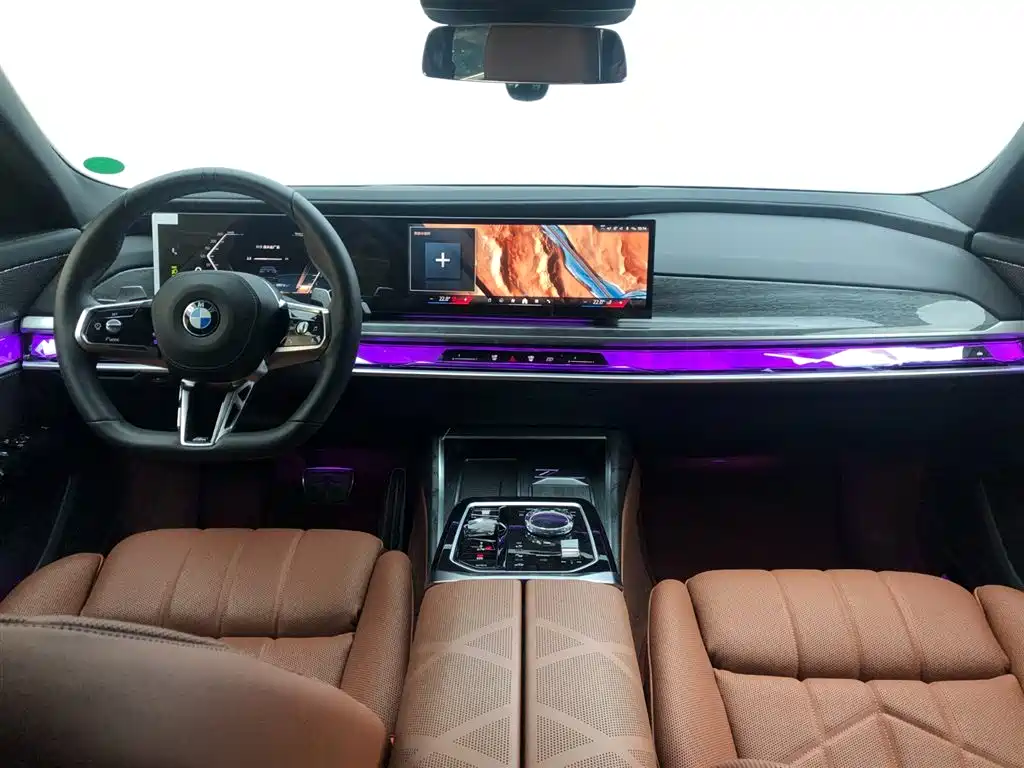 BMW 7 Series — миниатюра 7
