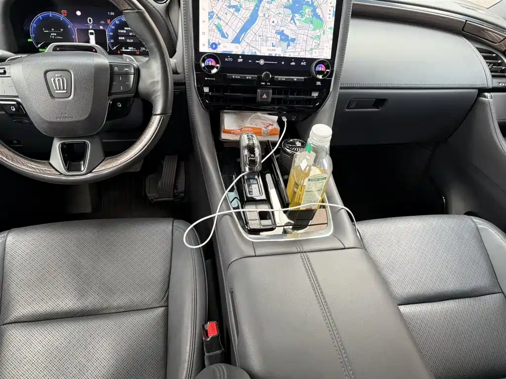Toyota Vellfire 2024 2.5L