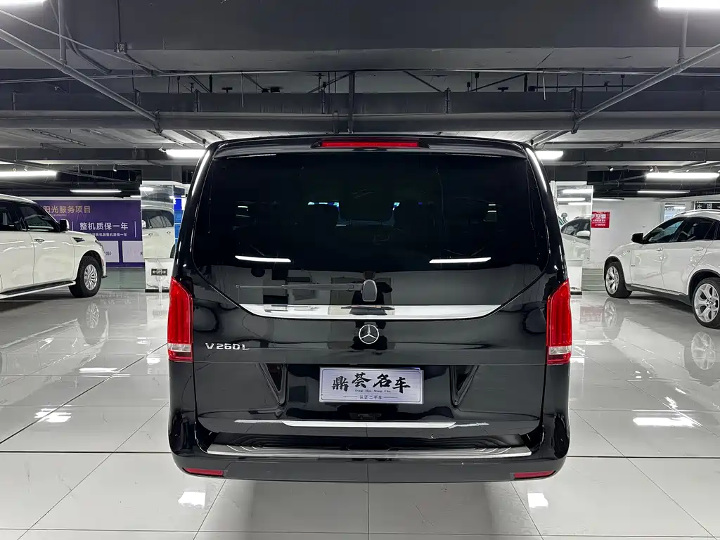 Mercedes-Benz V-Class V 2018 V 260 L Luxury Long Wheelbase V