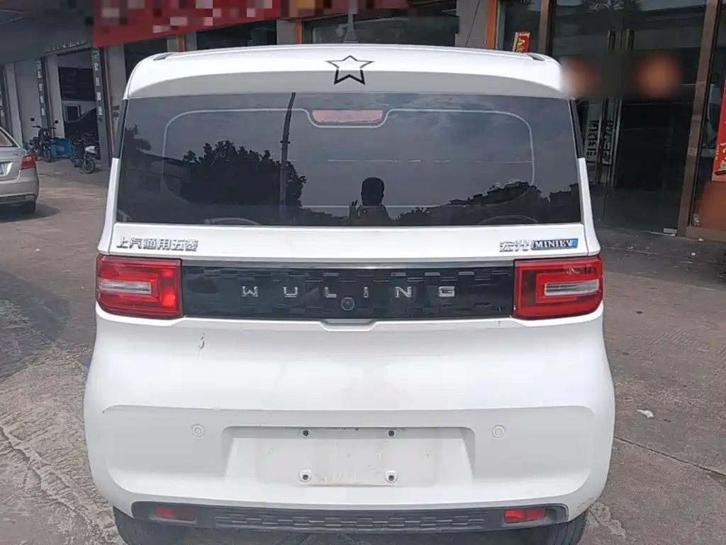 Wuling MINIEV — миниатюра 6