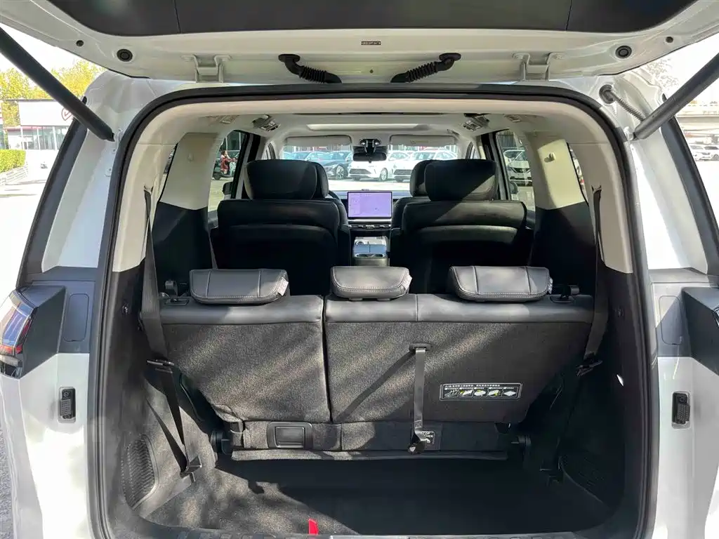 GAC TRUMPCHI E8 NEW ENERGY