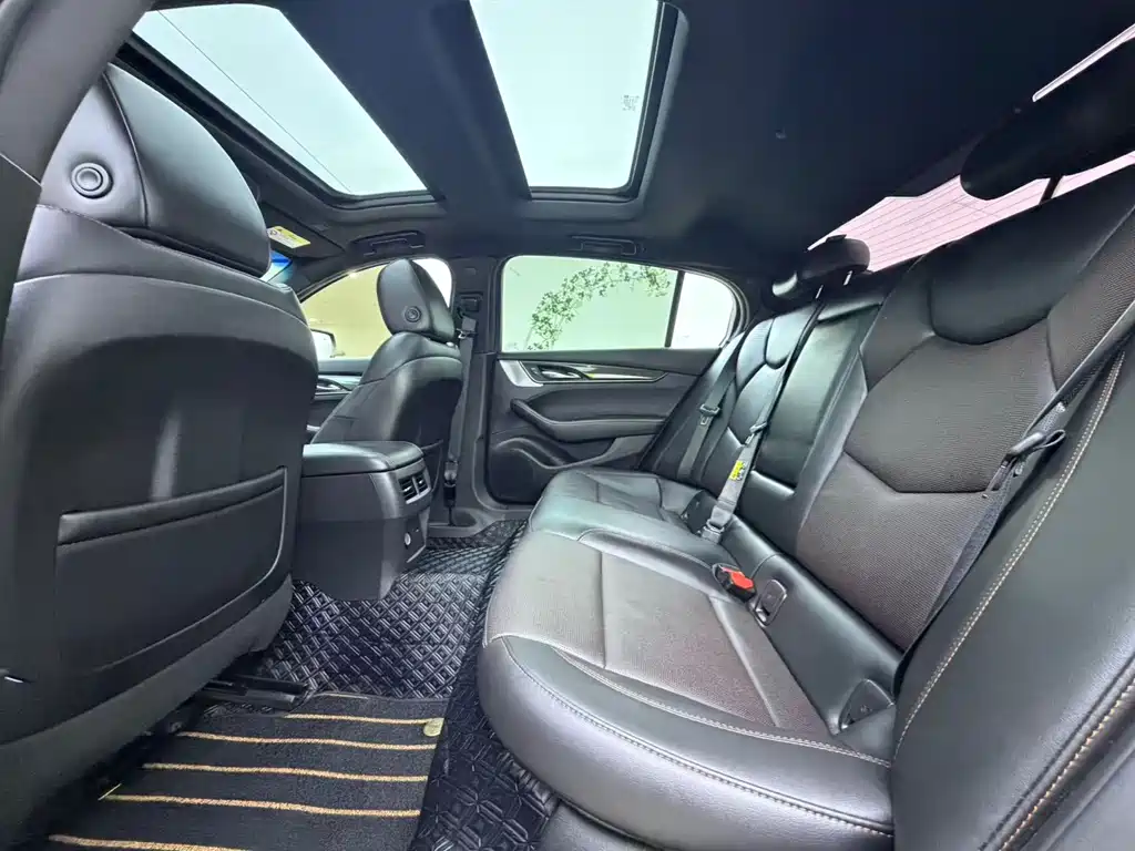 Cadillac CT5 2023 28T