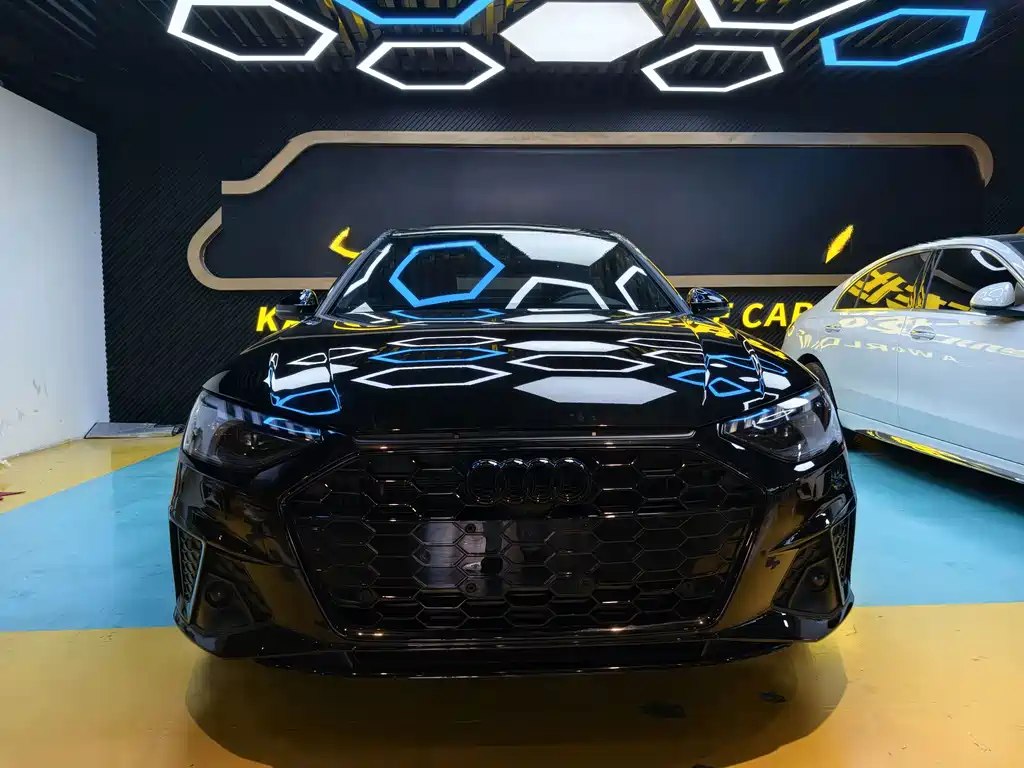 Audi A4L 2024 40 TFSI Luxury