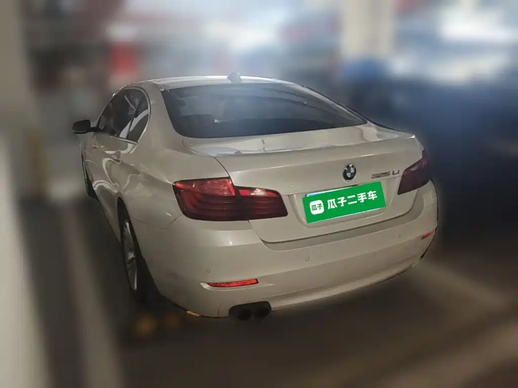 BMW 5 Series — миниатюра 7