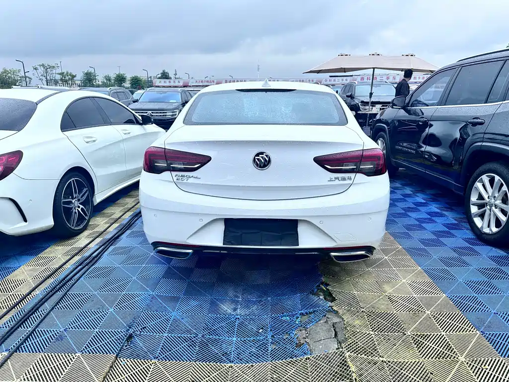 Buick Regal — миниатюра 8