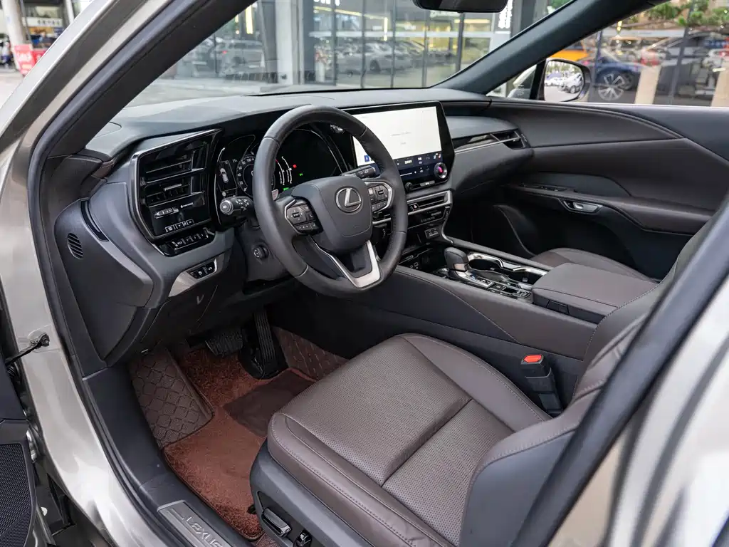 Lexus RX — миниатюра 9