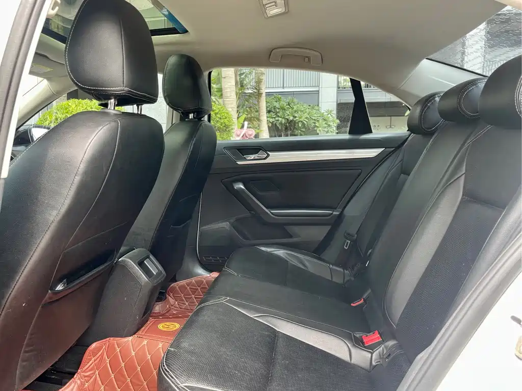 Volkswagen Lamando 2019 230TSI DSG VI