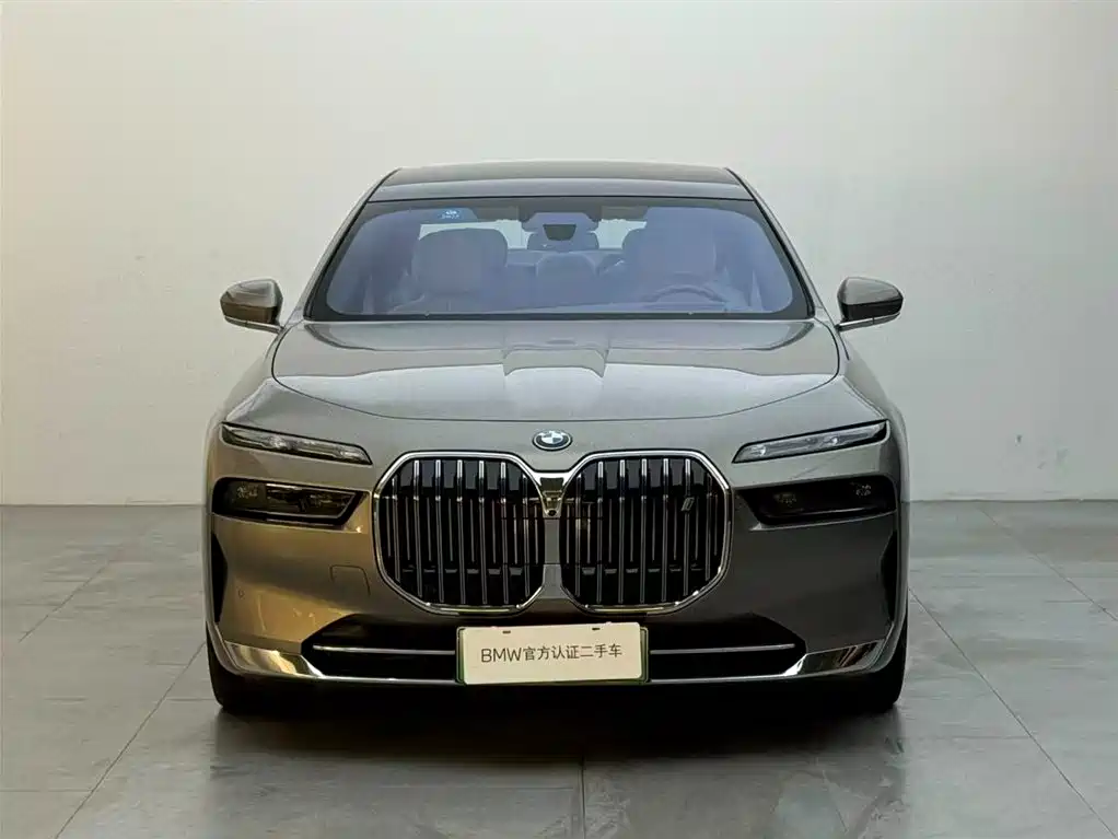BMW i7 — миниатюра 2