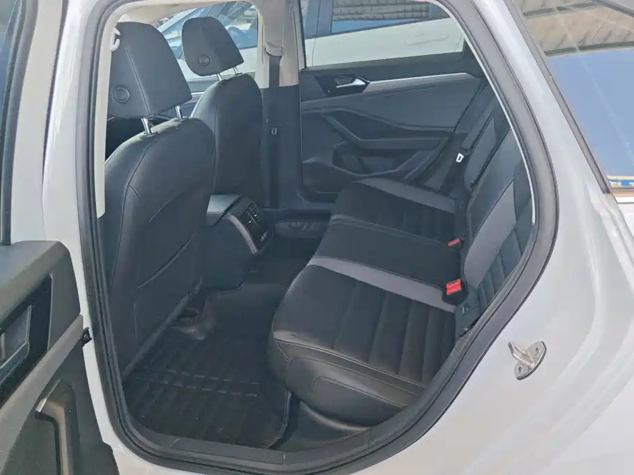Volkswagen Sagitar — миниатюра 11