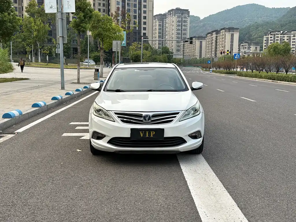 Changan Eado — миниатюра 2