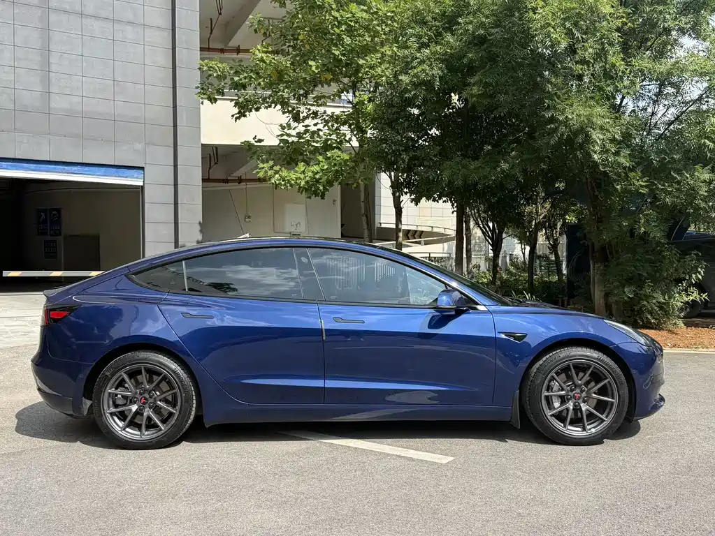 Tesla Model 3 — фотографии объявления, Фото 5