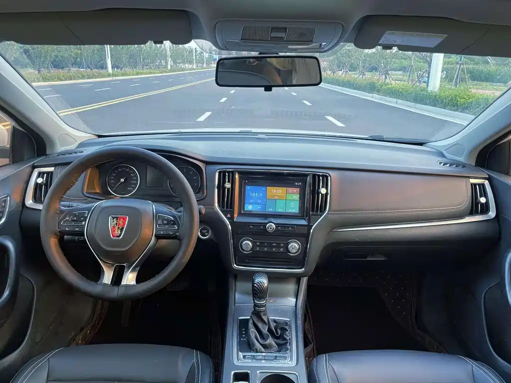 Roewe i6 Classic — миниатюра 15