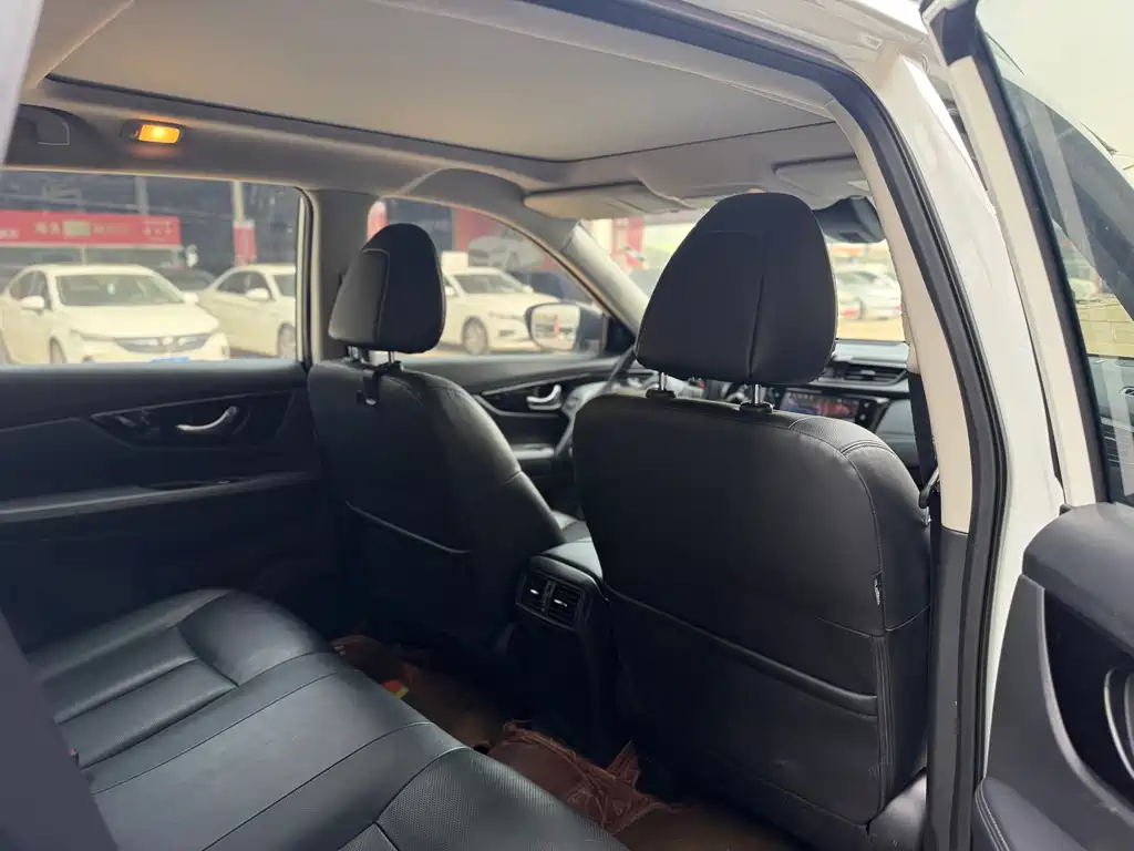 Nissan X-Trail — миниатюра 9