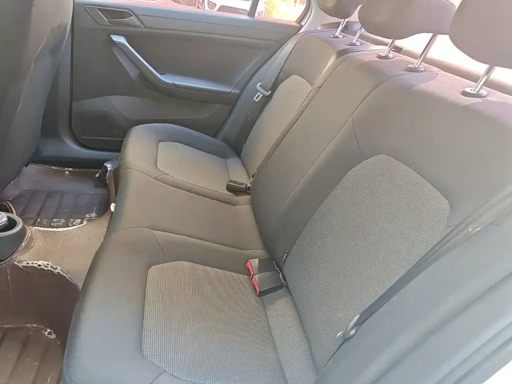 Volkswagen Jetta — миниатюра 17