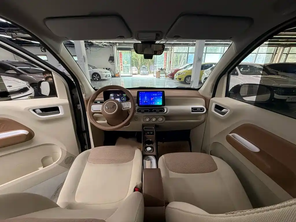 Wuling MINIEV — миниатюра 12