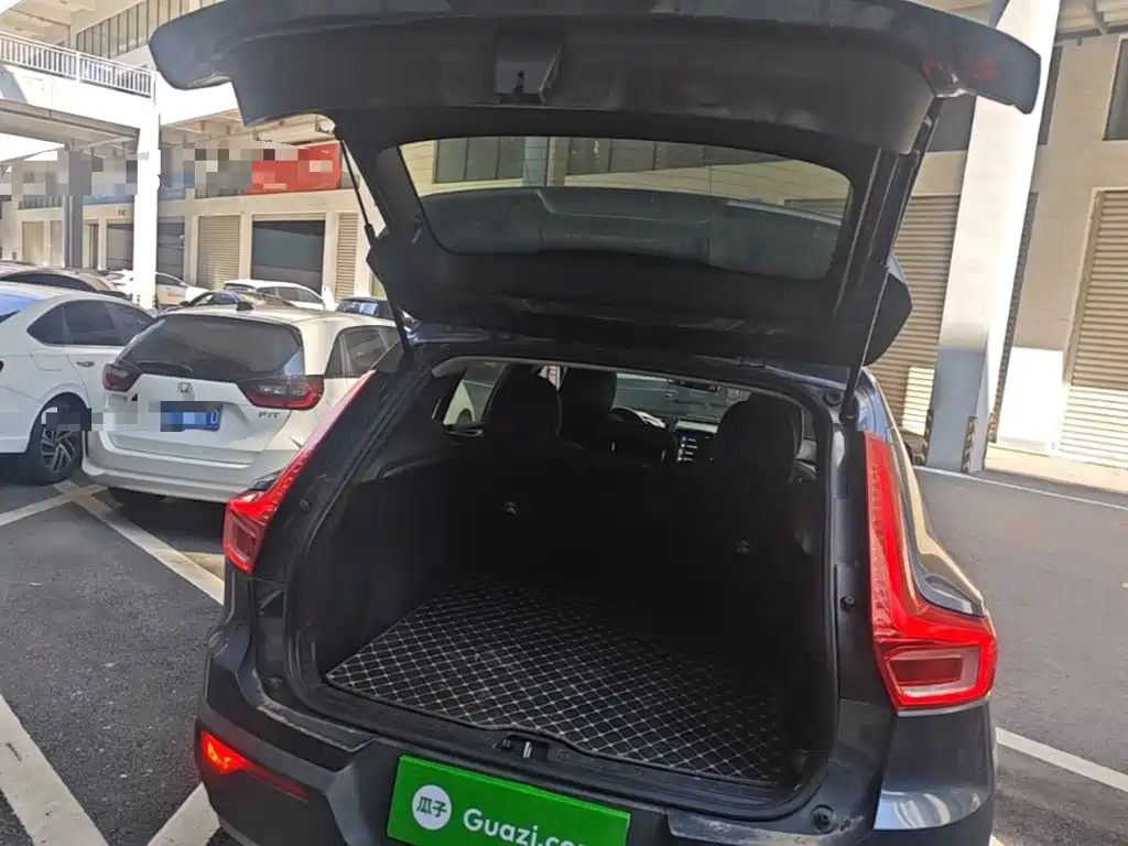 Volvo XC40 — миниатюра 19