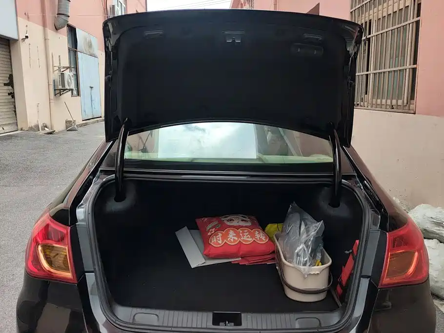 Roewe 950 — миниатюра 4