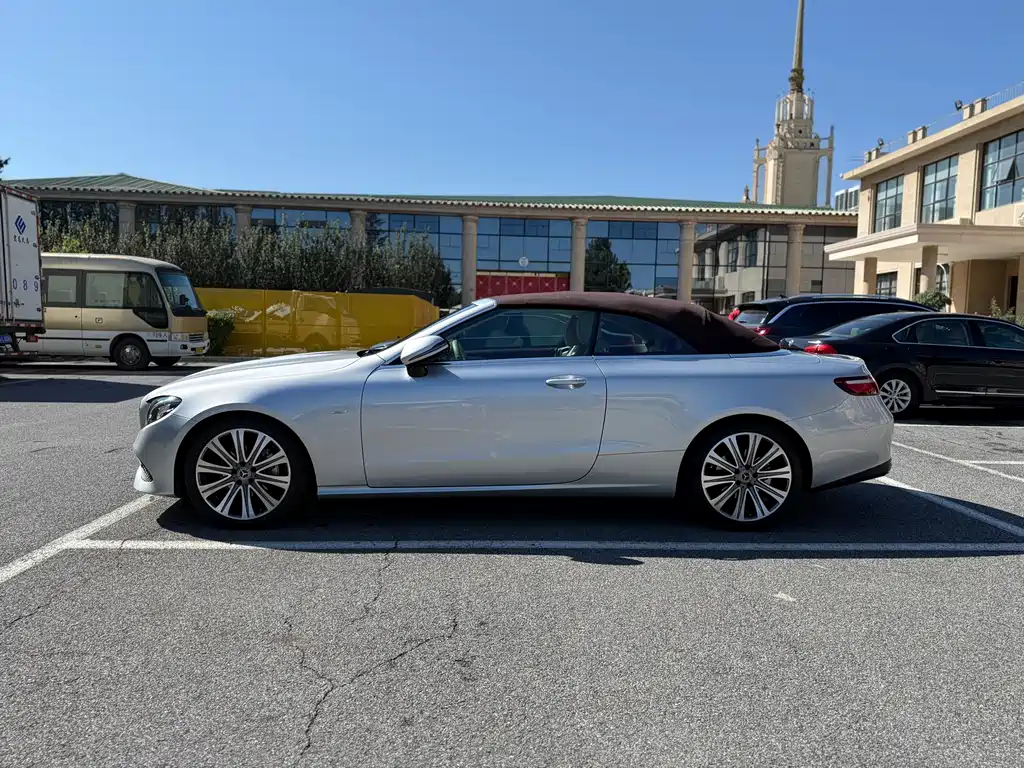 MERCEDES-BENZ E CLASS