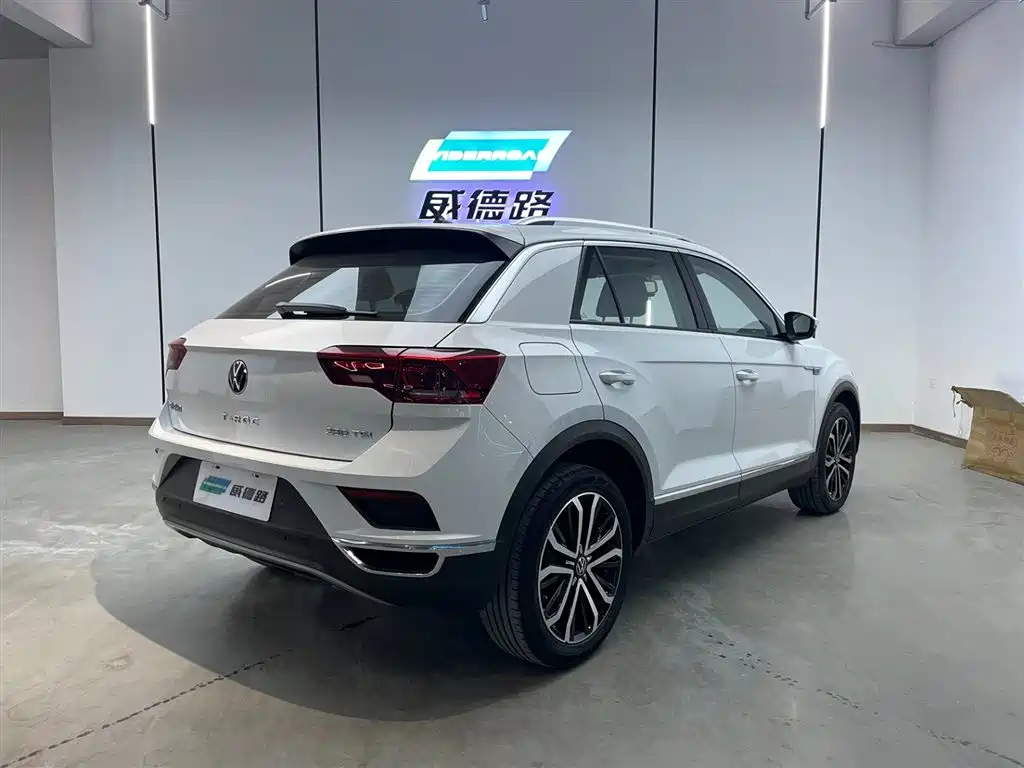 VOLKSWAGEN T ROC EXPLORING SONGS