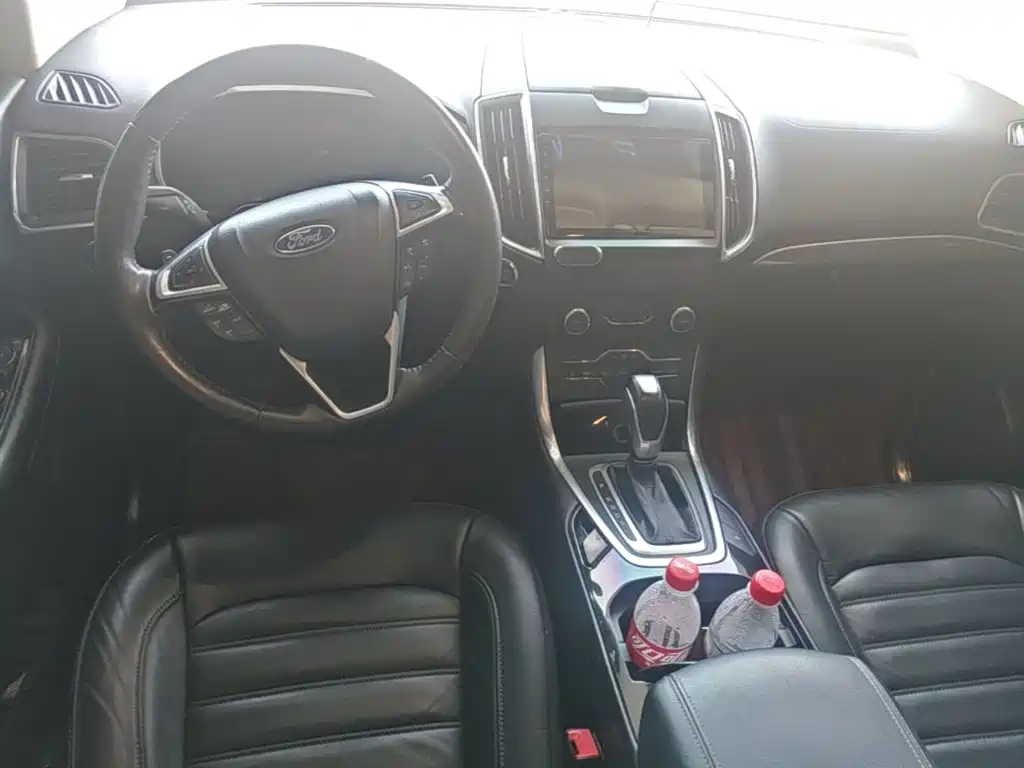 Ford Edge — миниатюра 10