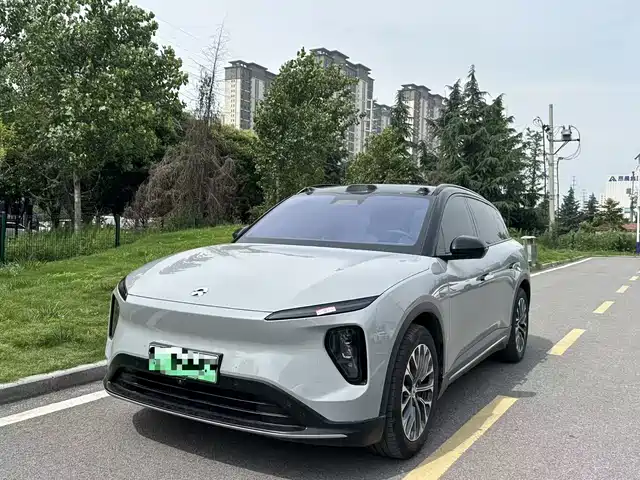 2025 Nio ES6