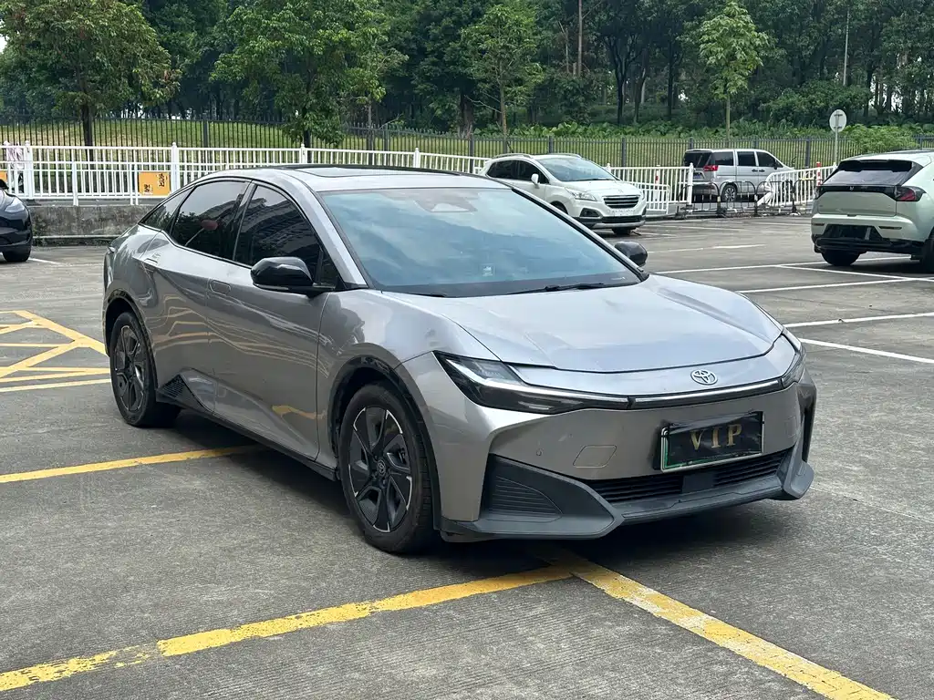 Toyota bZ3 — миниатюра 3