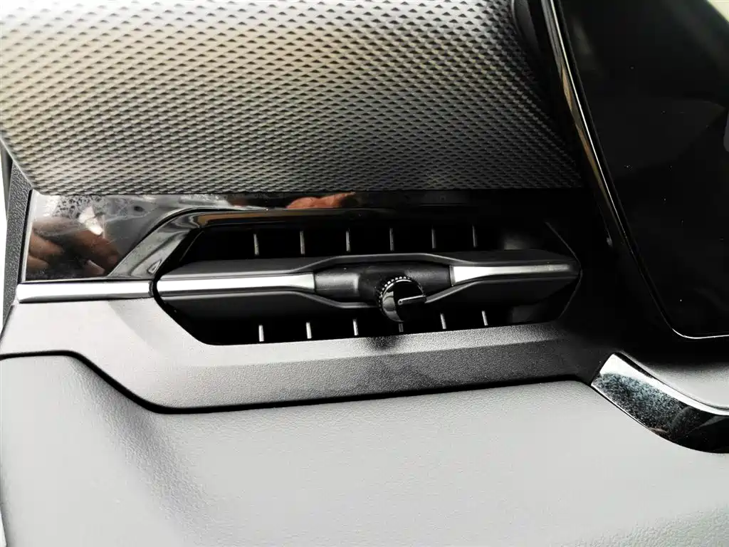 Audi Q6L e-tron id 4515283 из Китая 26