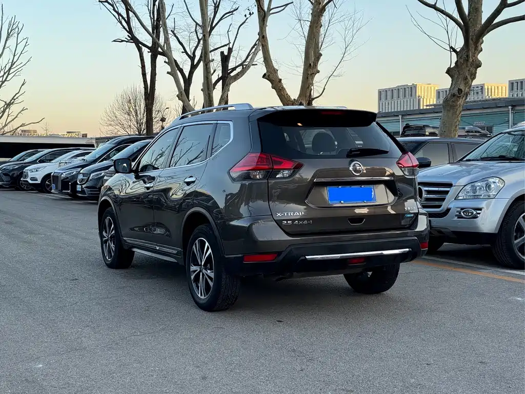 NISSAN QIJUN